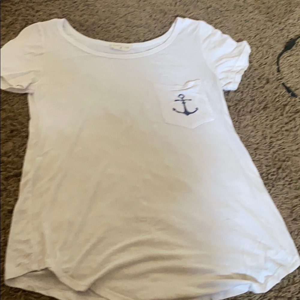A white anchor tee